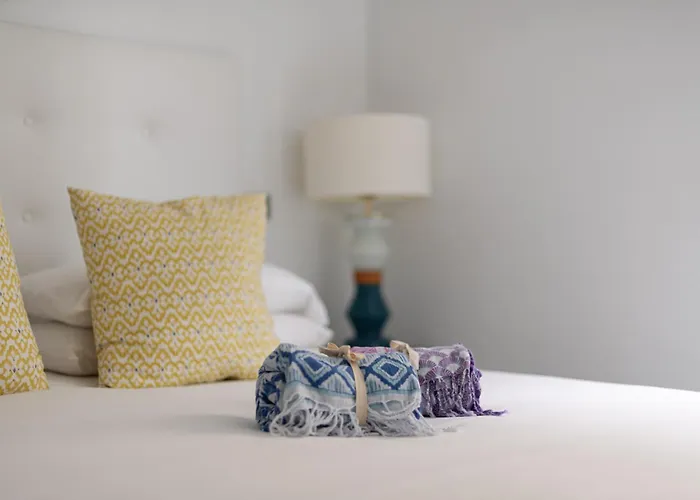 City, Sun And Living Apartment