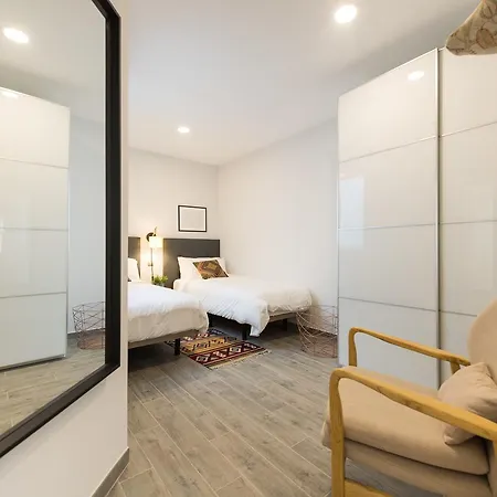 City, Sun And Living *