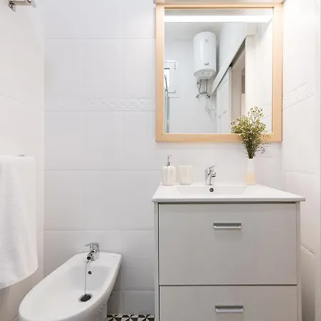 City, Sun And Living Lejlighed