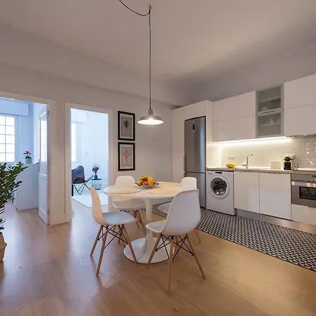 City, Sun And Living Lejlighed