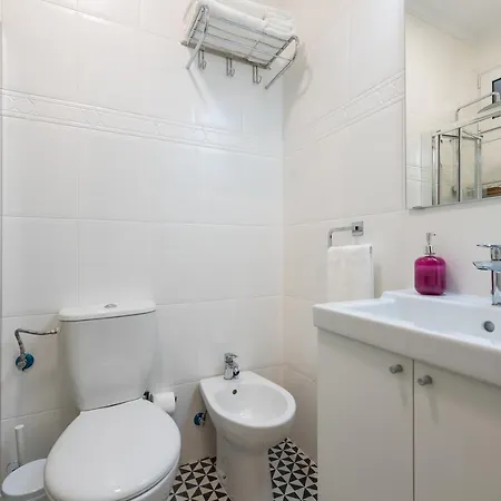 City, Sun And Living Lejlighed