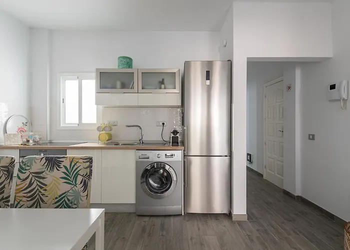 City, Sun And Living דירה *